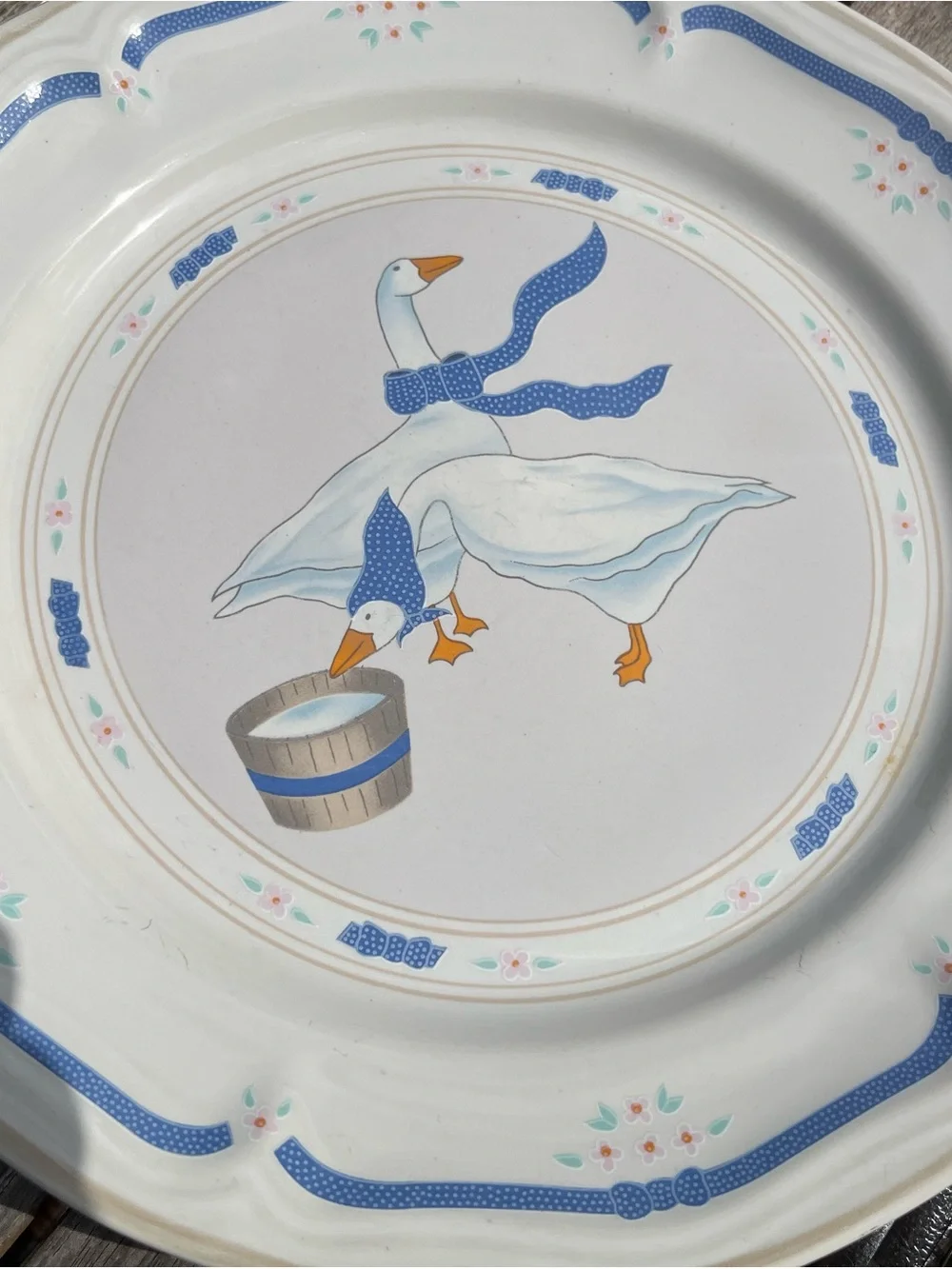 Set of 6 Newcor Geese Dinner Plates